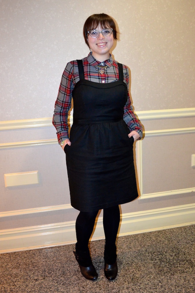 What NYC Recessionista Wears: Unbelievably chic waitress - NYC ...